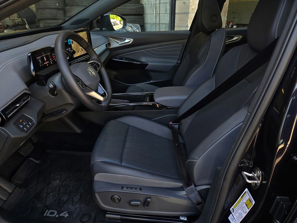 Certified 2023 Volkswagen ID.4 Pro S Plus AWD/4WD image 18