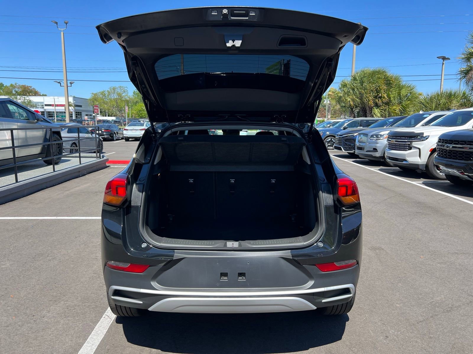 Used 2023 Buick Encore GX Select image 17