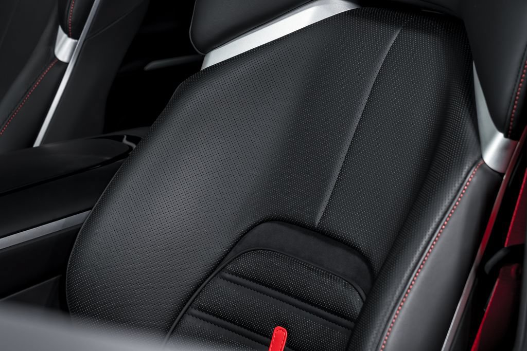 Used 2024 Ferrari Purosangue AWD/4WD image 19
