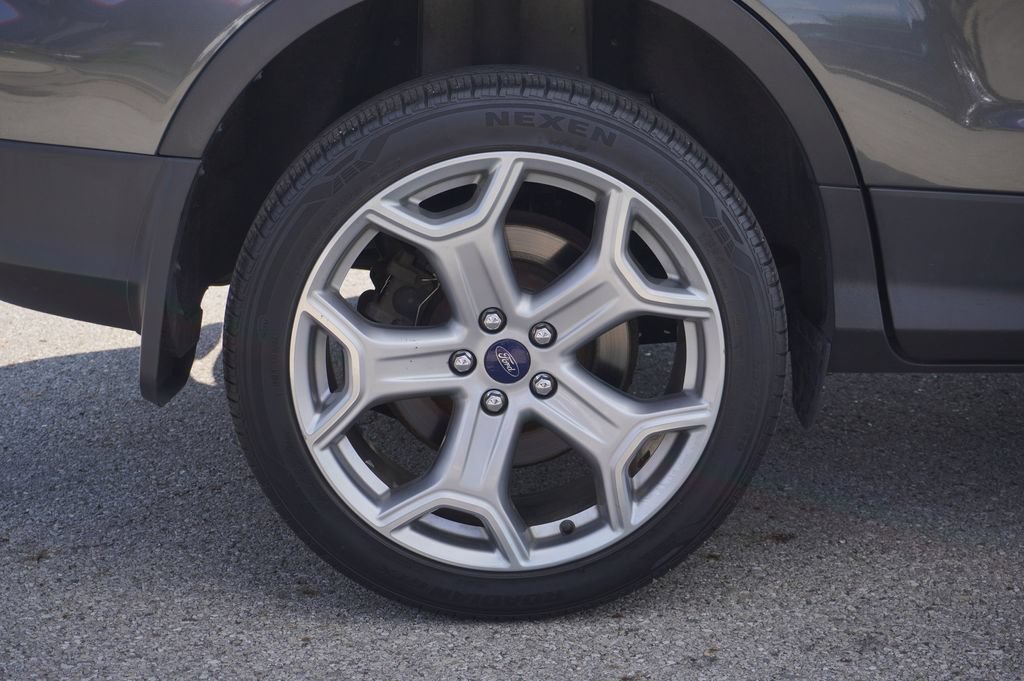 Used 2017 Ford Escape Titanium AWD/4WD image 12