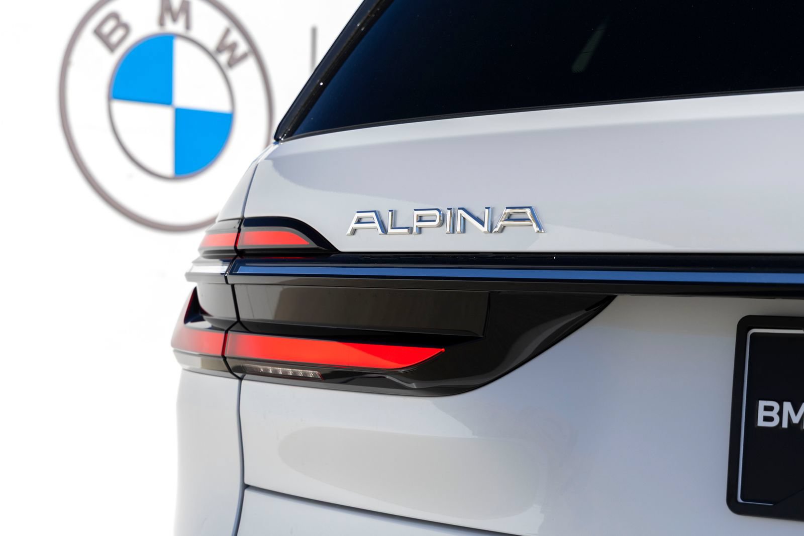 New 2026 BMW ALPINA XB7 AWD/4WD image 8