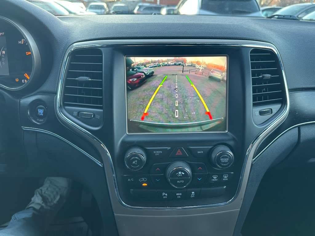 Used 2015 Jeep Grand Cherokee Limited image 18