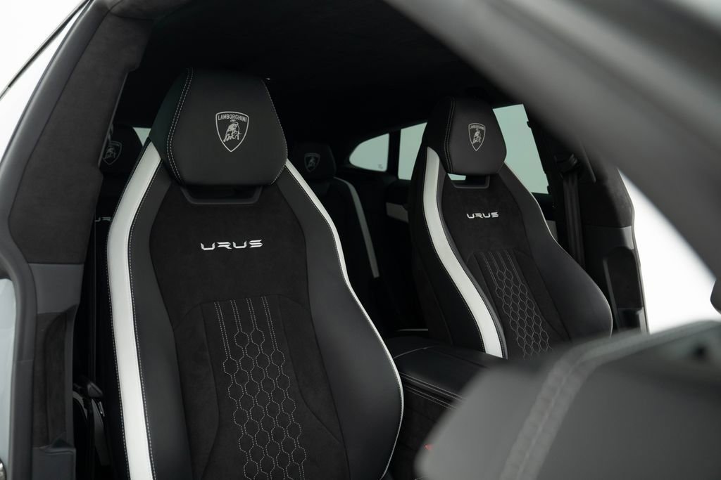 Used 2024 Lamborghini Urus S AWD/4WD image 31