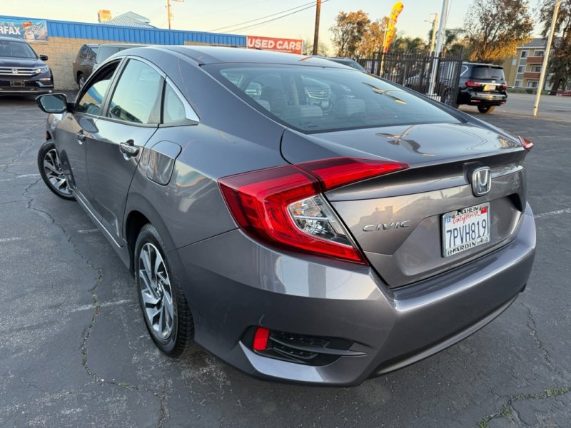 Used 2016 Honda Civic EX image 9