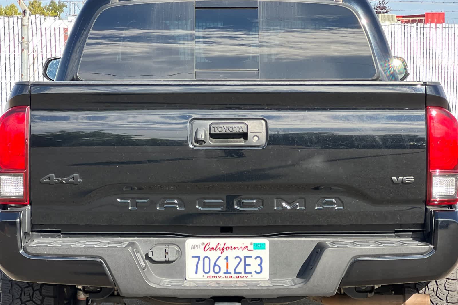 Used 2021 Toyota Tacoma SR5 w/ Technology Package AWD/4WD image 22
