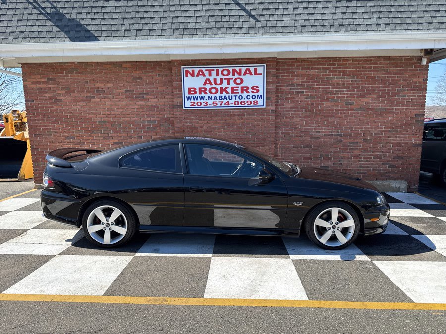 Used 2006 Pontiac GTO 2dr Cpe image 2