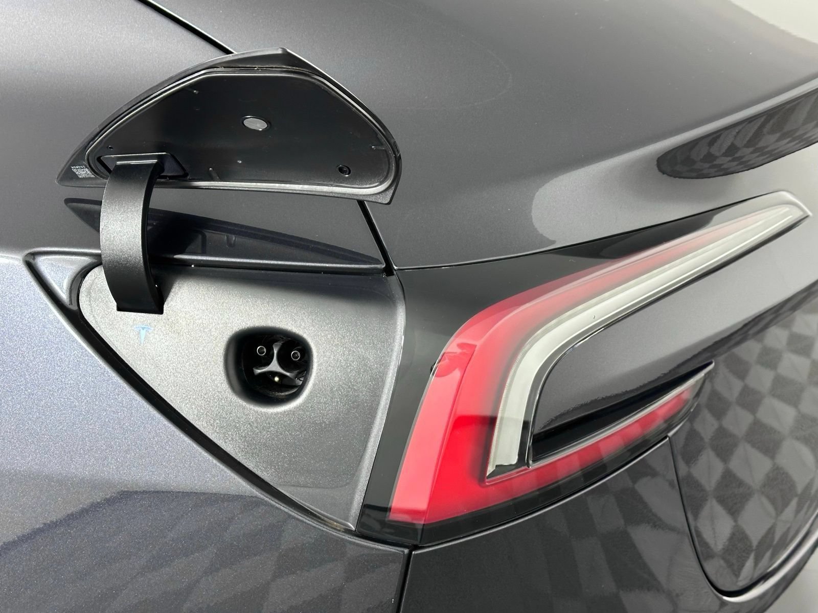 Used 2024 Tesla Model 3 Standard Range RWD image 13