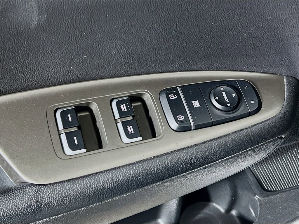 Used 2020 Kia Optima SE image 17