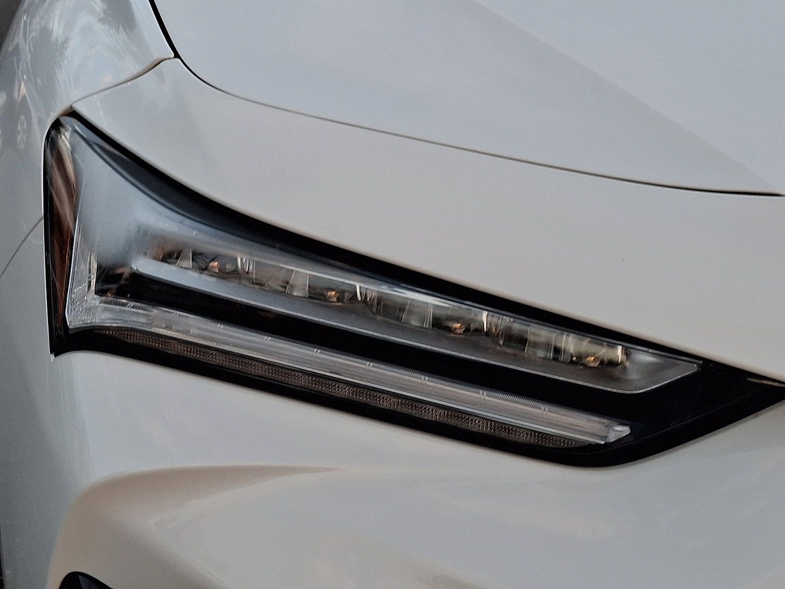 Used 2023 Acura TLX w/ Technology Package image 9