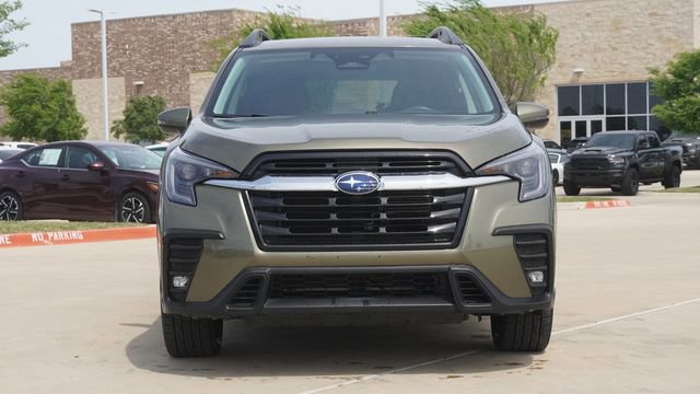 Used 2023 Subaru Ascent Limited image 2