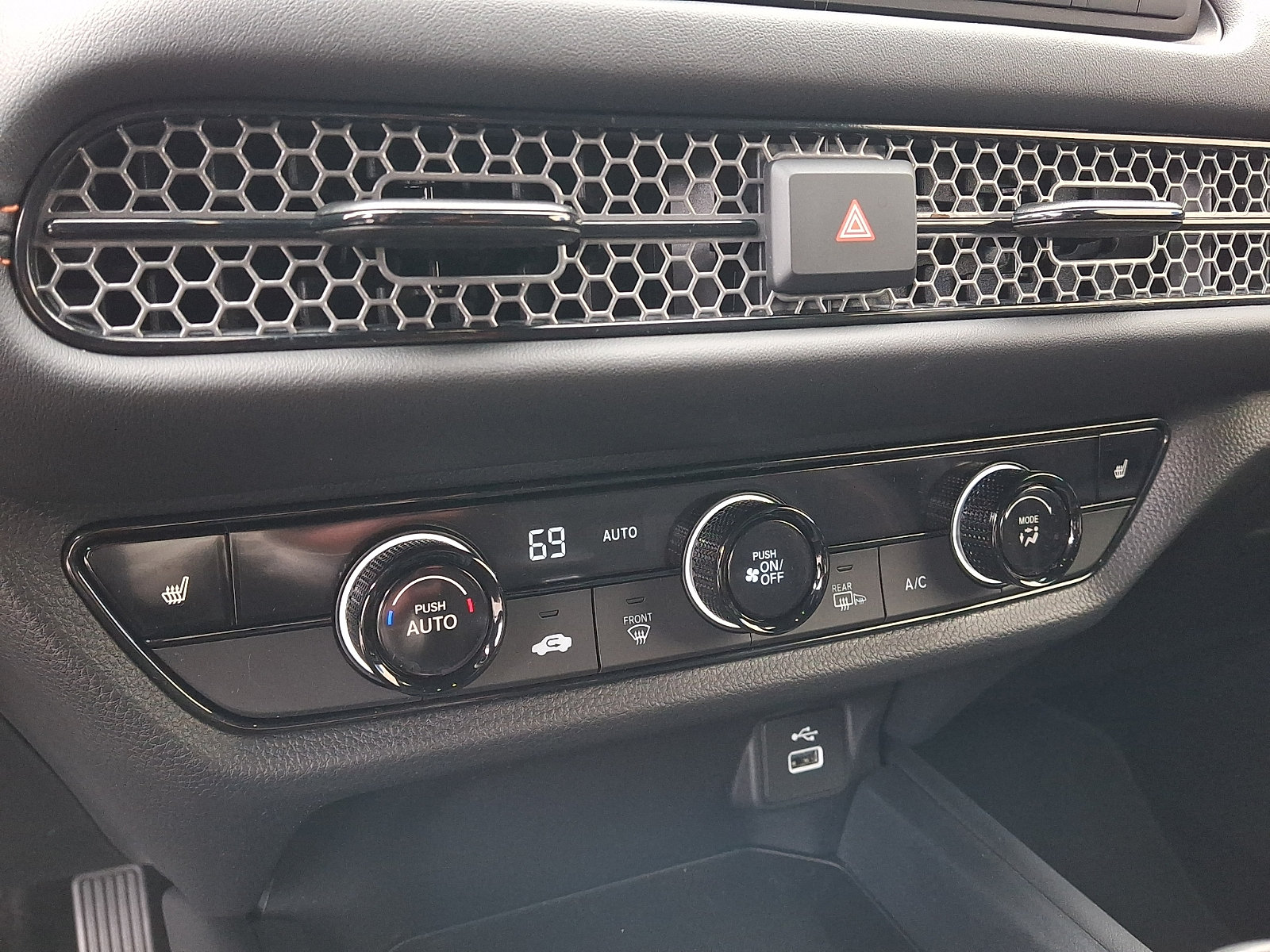 Certified 2025 Honda HR-V Sport image 15