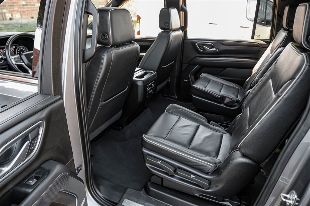 Used 2021 Chevrolet Suburban Premier w/ Premium Package image 44