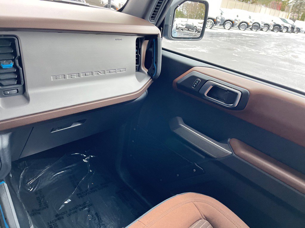 Used 2023 Ford Bronco Outer Banks image 19