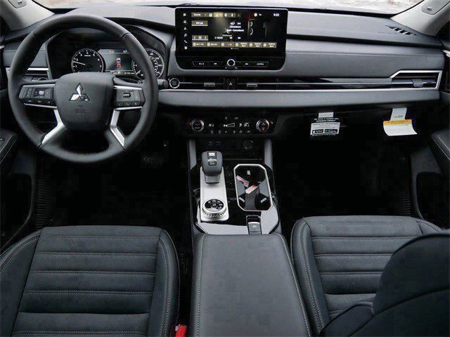 New 2026 Mitsubishi Outlander SE image 7