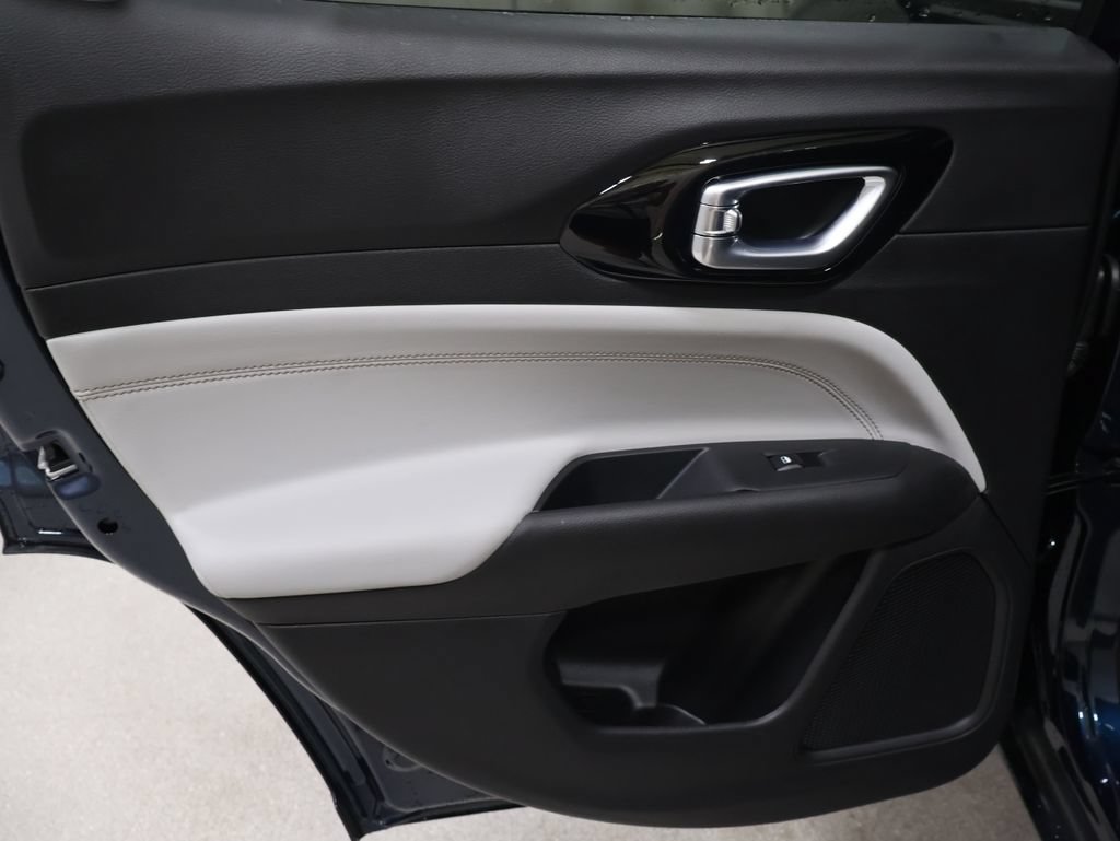 New 2026 Jeep Compass Limited AWD/4WD image 12