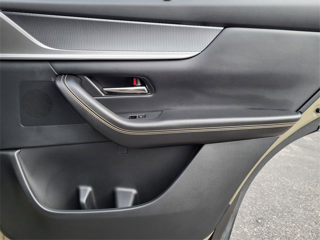 Used 2025 MAZDA CX-70 Plug-In Hybrid w/ Premium Pkg image 22