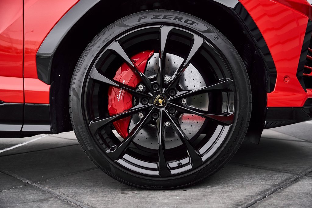 Used 2021 Lamborghini Urus image 22