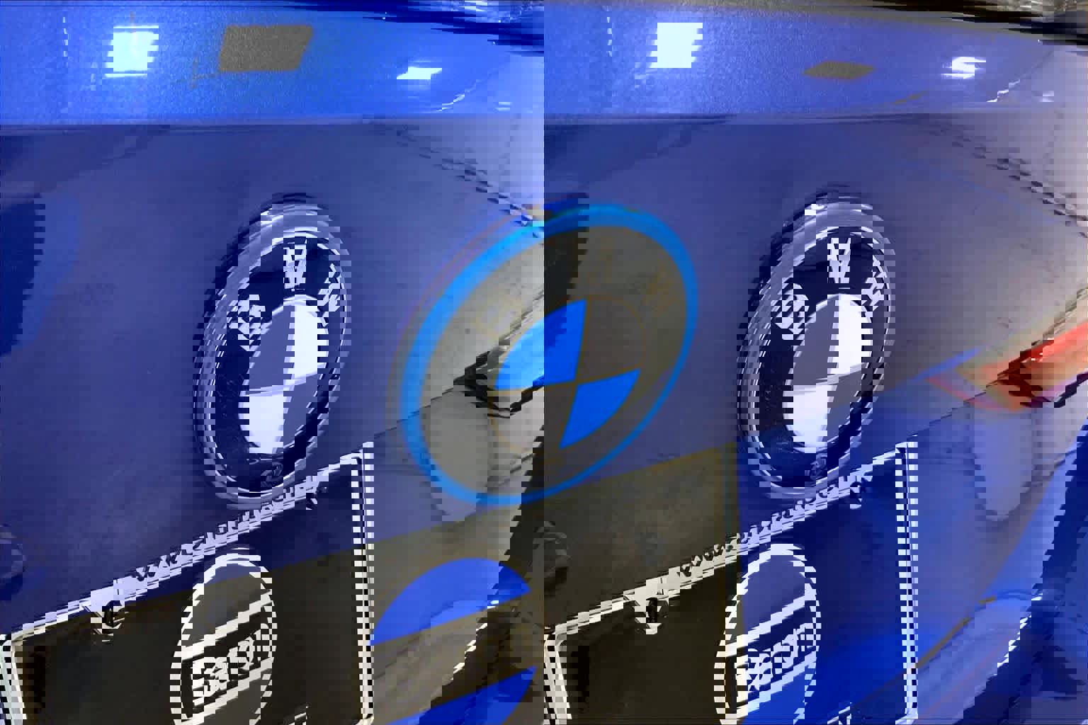 Used 2023 BMW i4 M50 w/ M Carbon Exterior Package image 29