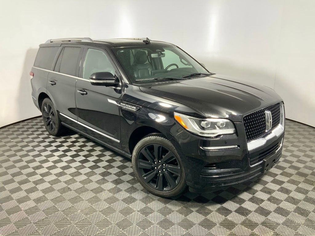 Used 2024 Lincoln Navigator Reserve image 5