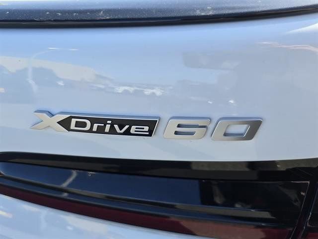 Used 2024 BMW i7 xDrive60 image 28