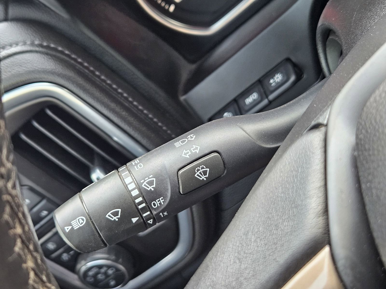 Certified 2023 Chevrolet Silverado 2500 High Country w/ Z71 Off-Road Package image 28