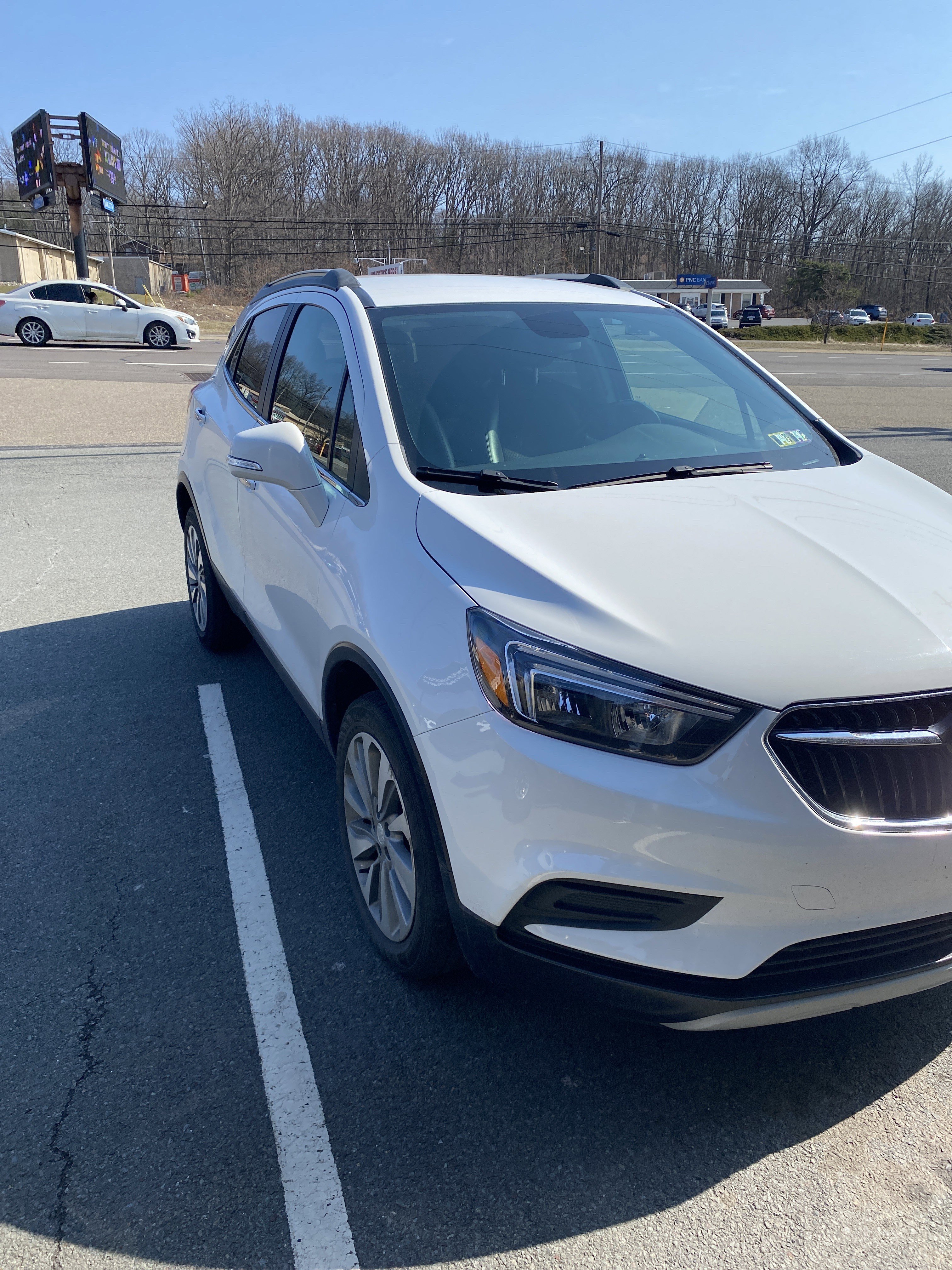 Used 2018 Buick Encore Preferred image 5