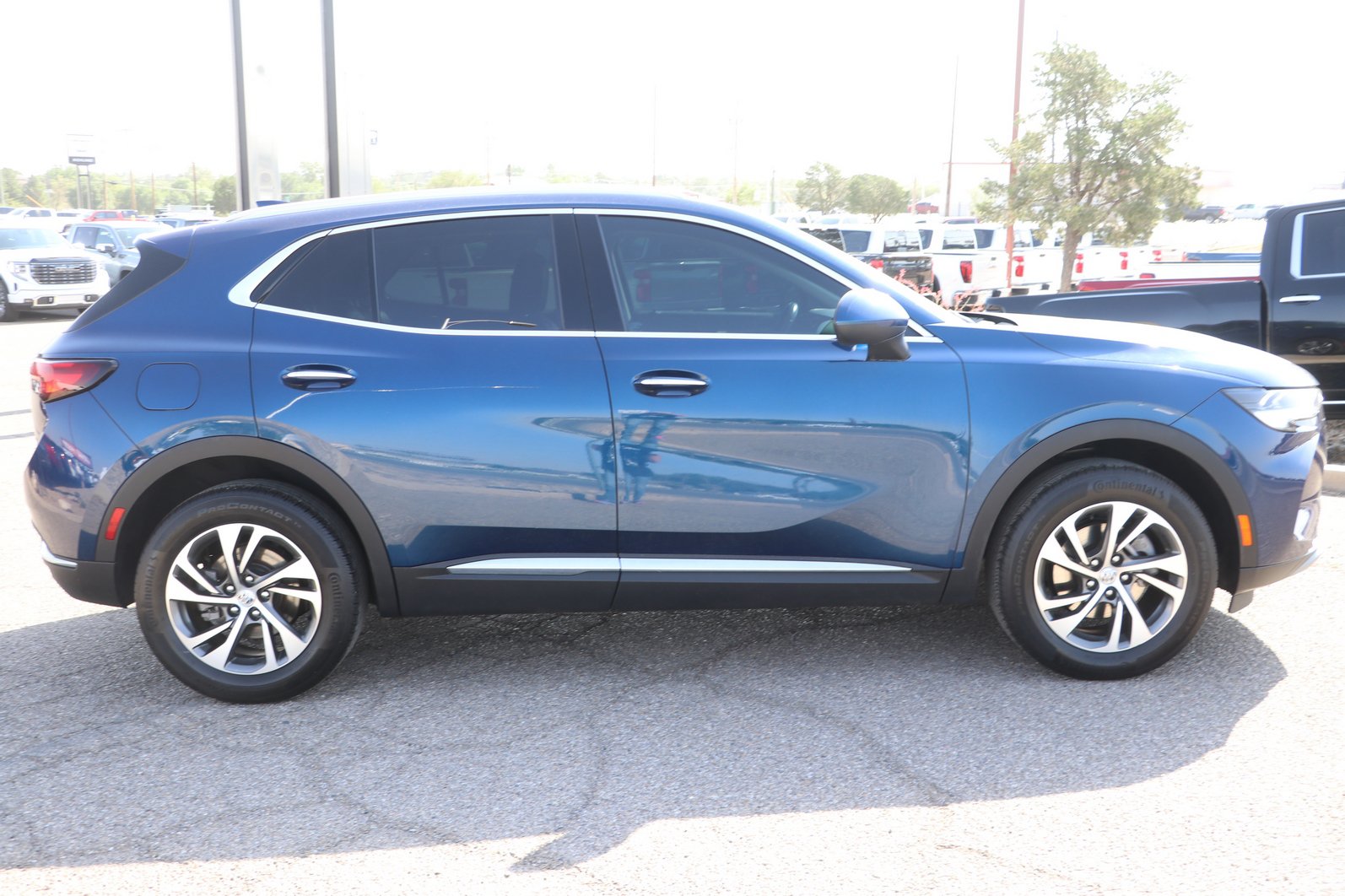 Used 2023 Buick Envision Essence AWD/4WD image 8