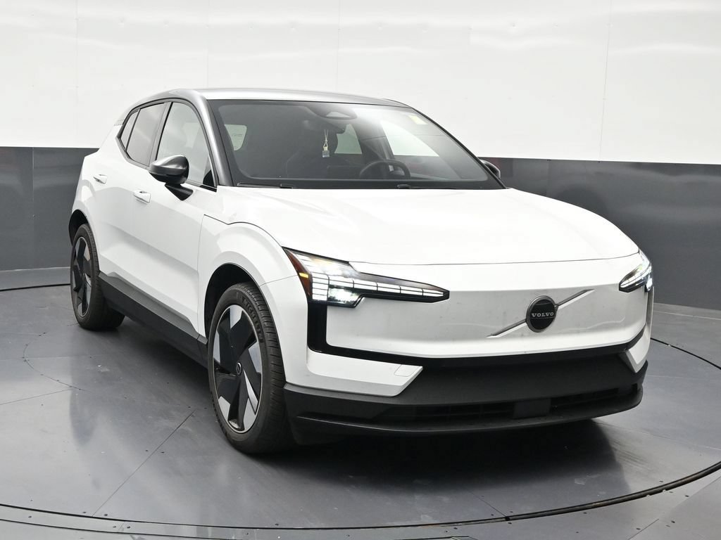 Certified 2025 Volvo EX30 Plus AWD/4WD image 8