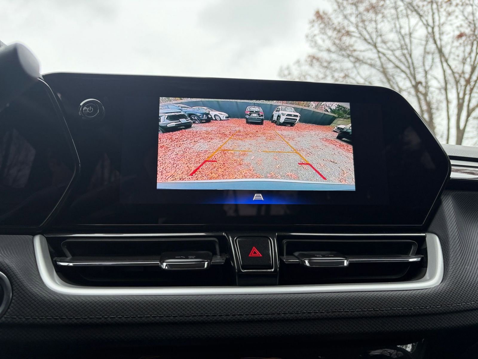 Used 2025 Chevrolet TrailBlazer LT w/ Driver Confidence Package image 17