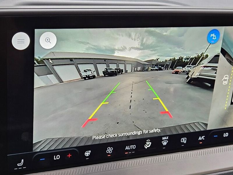 New 2025 Ford Maverick Lariat w/ Black Appearance Package image 25