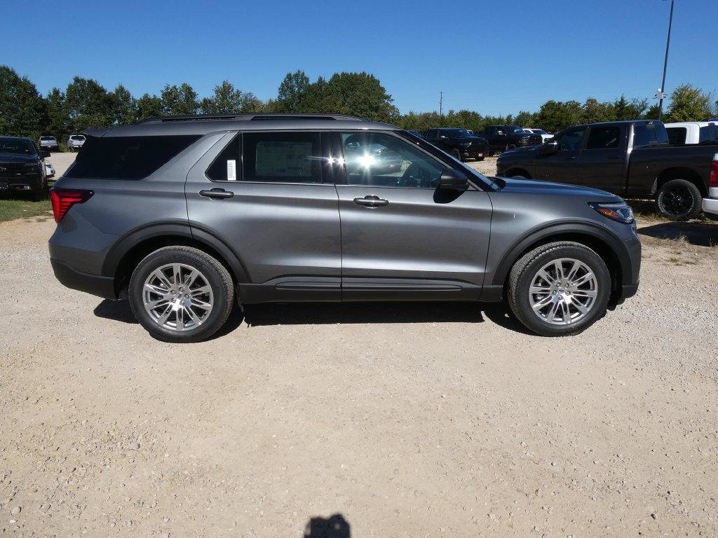 New 2027 Ford Explorer Active w/ Active Comfort Package AWD/4WD image 4