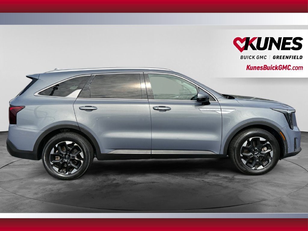 Used 2024 Kia Sorento S FWD image 12