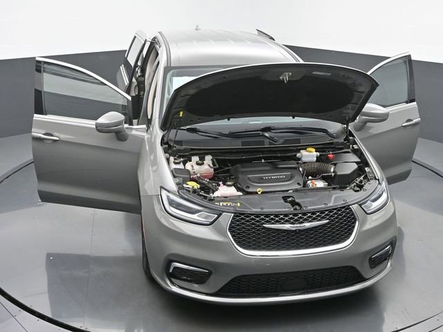Used 2022 Chrysler Pacifica Touring-L image 54