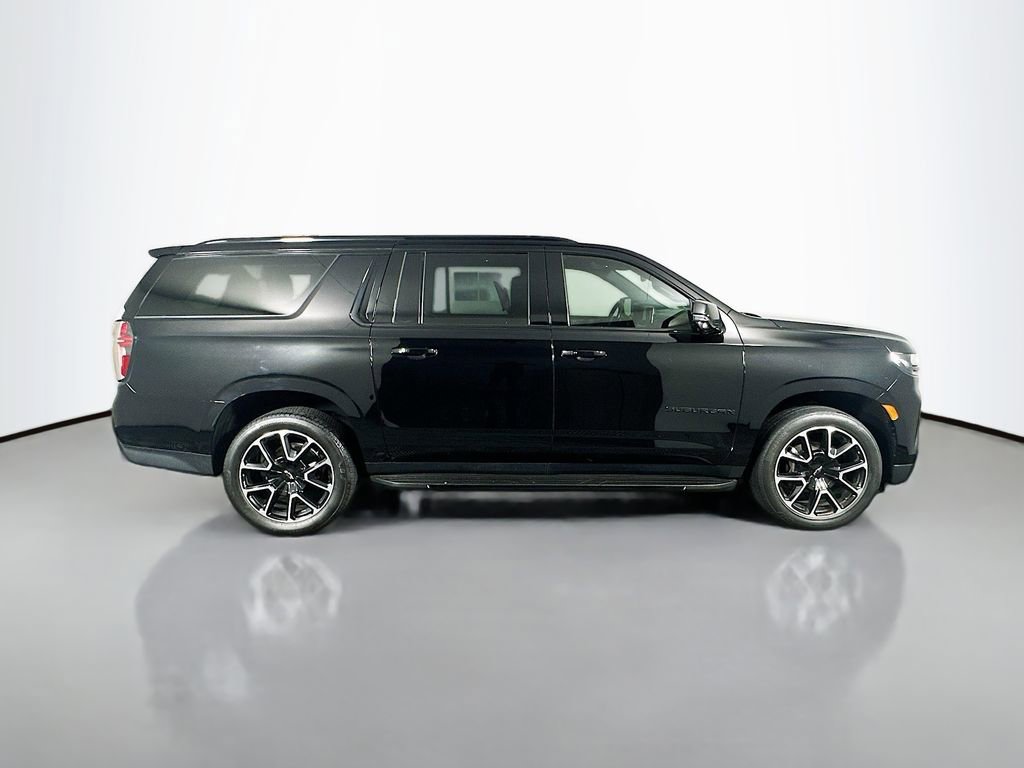 Used 2021 Chevrolet Suburban RST w/ Luxury Package image 8