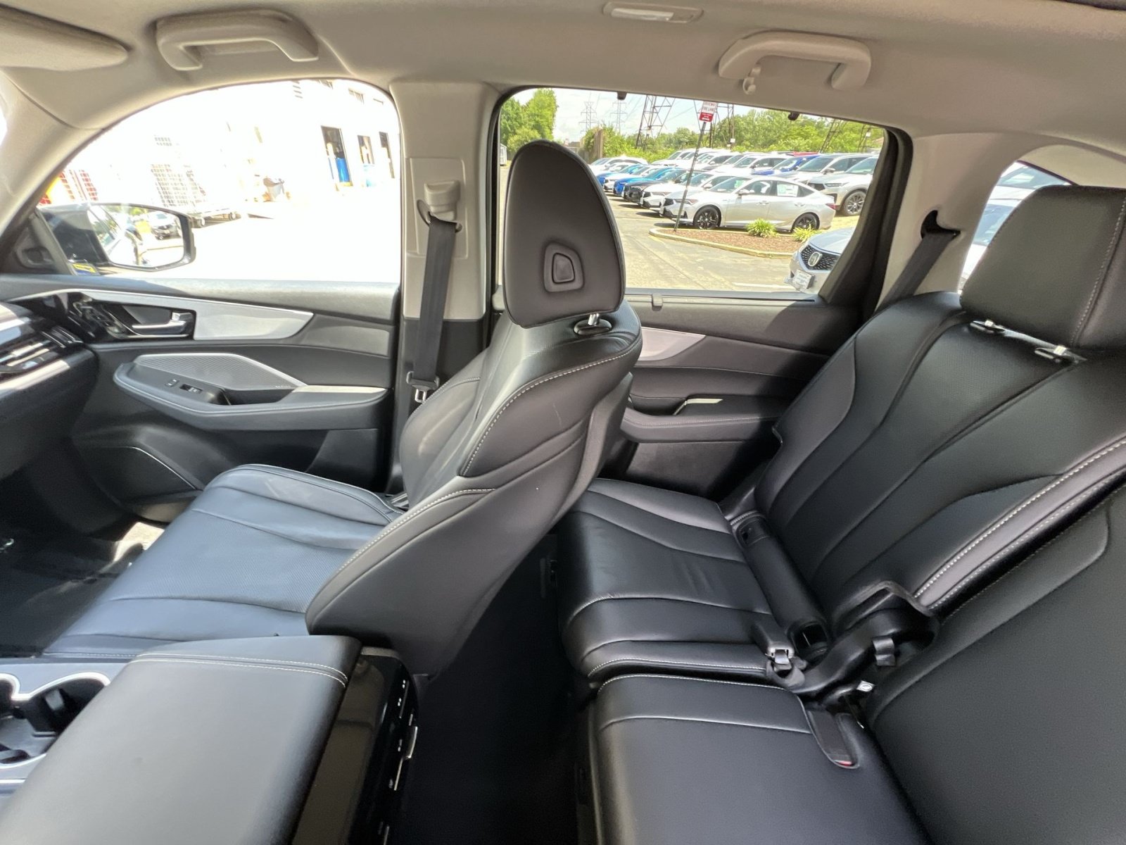Certified 2023 Acura MDX SH-AWD w/ Technology Package image 3