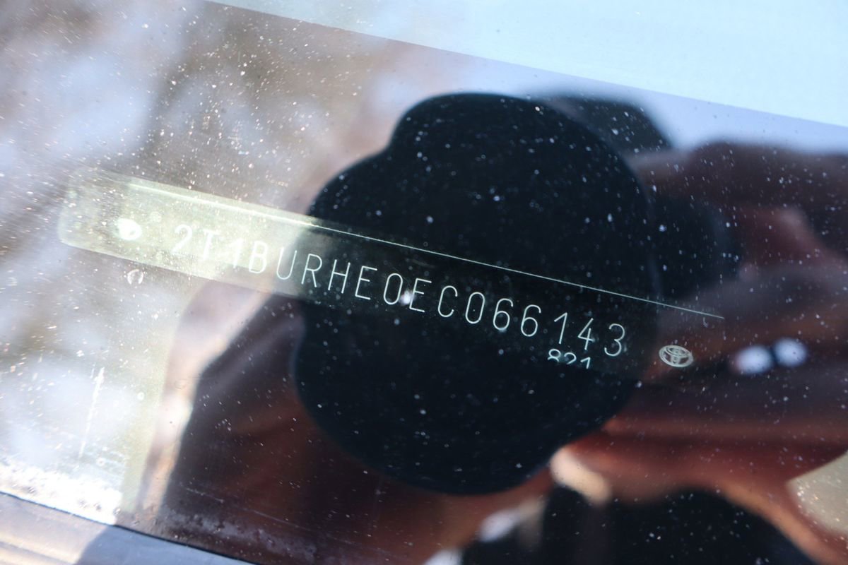 Used 2014 Toyota Corolla L image 45