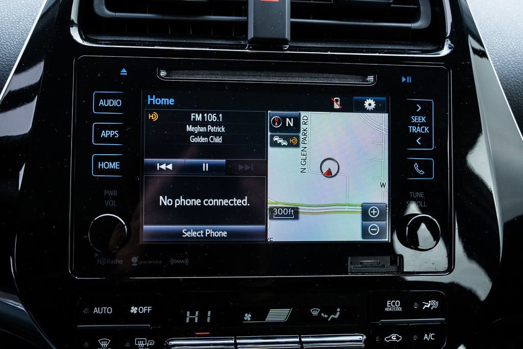 Used 2016 Toyota Prius Three image 29