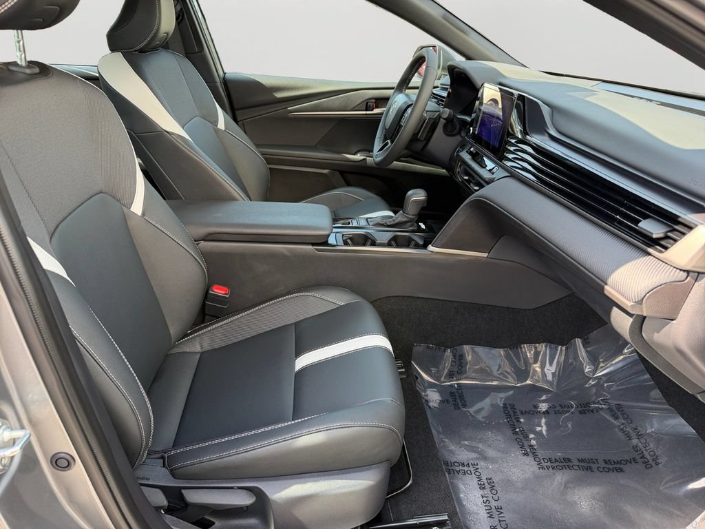 Used 2026 Toyota Camry SE w/ Convenience Package FWD image 8