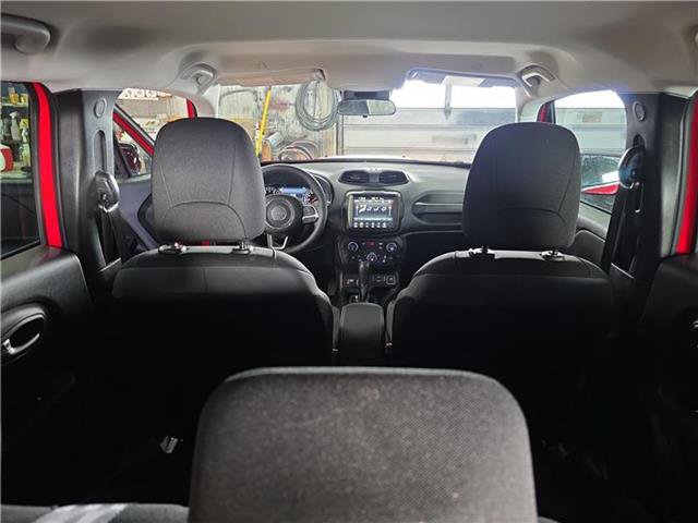 Used 2023 Jeep Renegade Latitude image 18