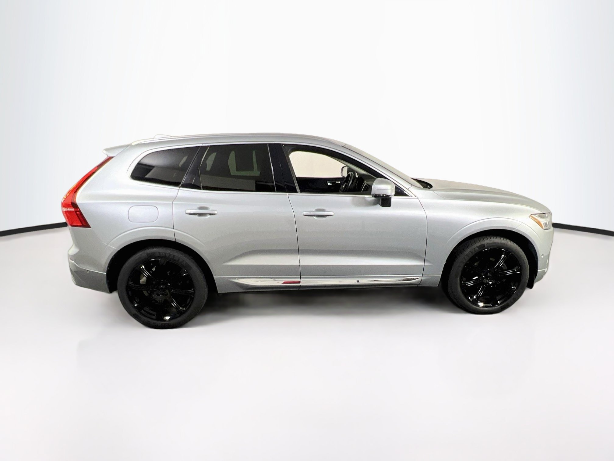 Used 2018 Volvo XC60 T5 Inscription w/ Convenience Package AWD/4WD image 4
