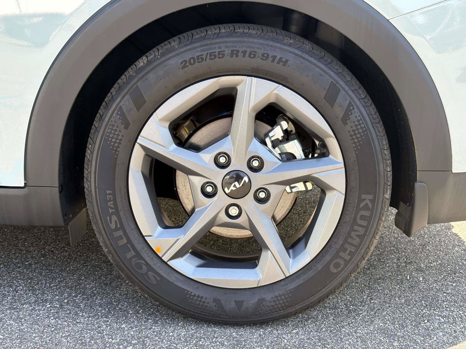 Certified 2025 Kia K4 FWD image 29