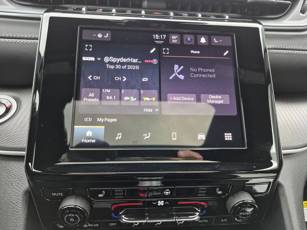 Used 2025 Jeep Grand Cherokee Altitude image 18