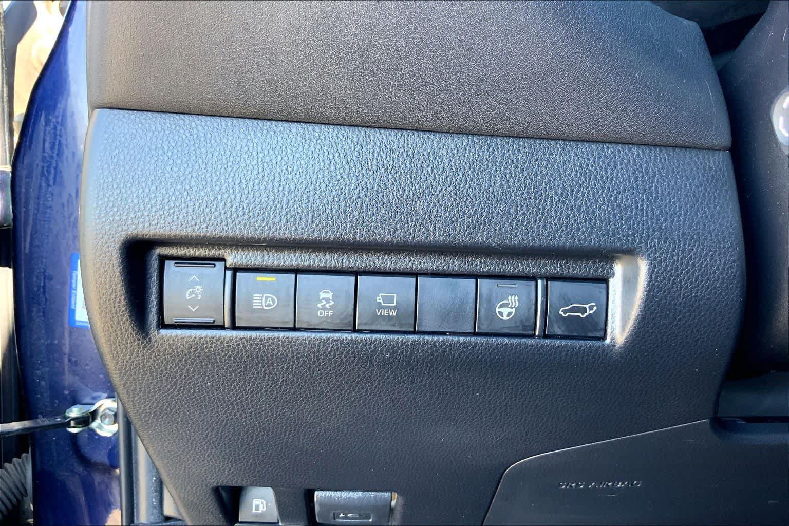 Used 2021 Toyota Venza Limited AWD/4WD image 33