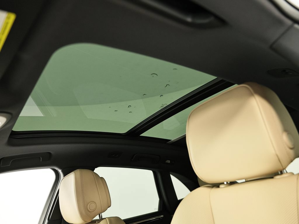 New 2026 Porsche Macan AWD/4WD image 18