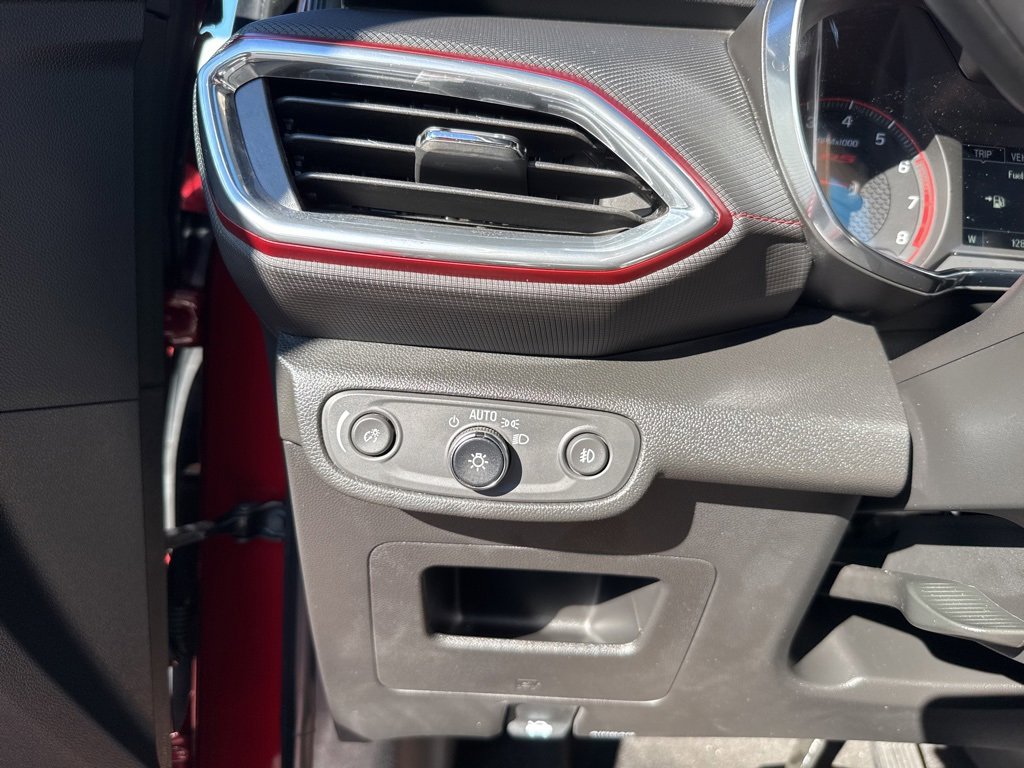 Used 2022 Chevrolet TrailBlazer RS image 27