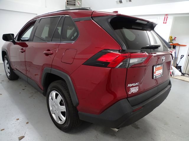 Used 2019 Toyota RAV4 LE FWD image 16