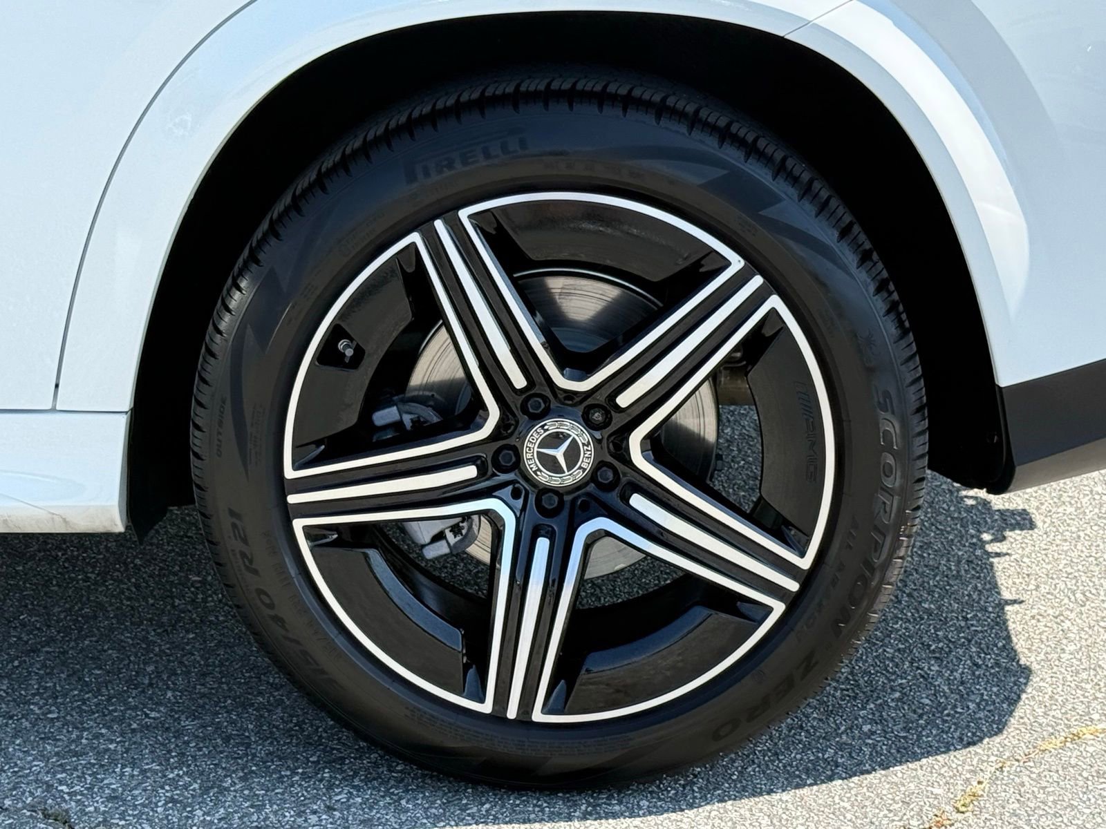 Used 2025 Mercedes-Benz GLE 450 4MATIC Coupe image 17