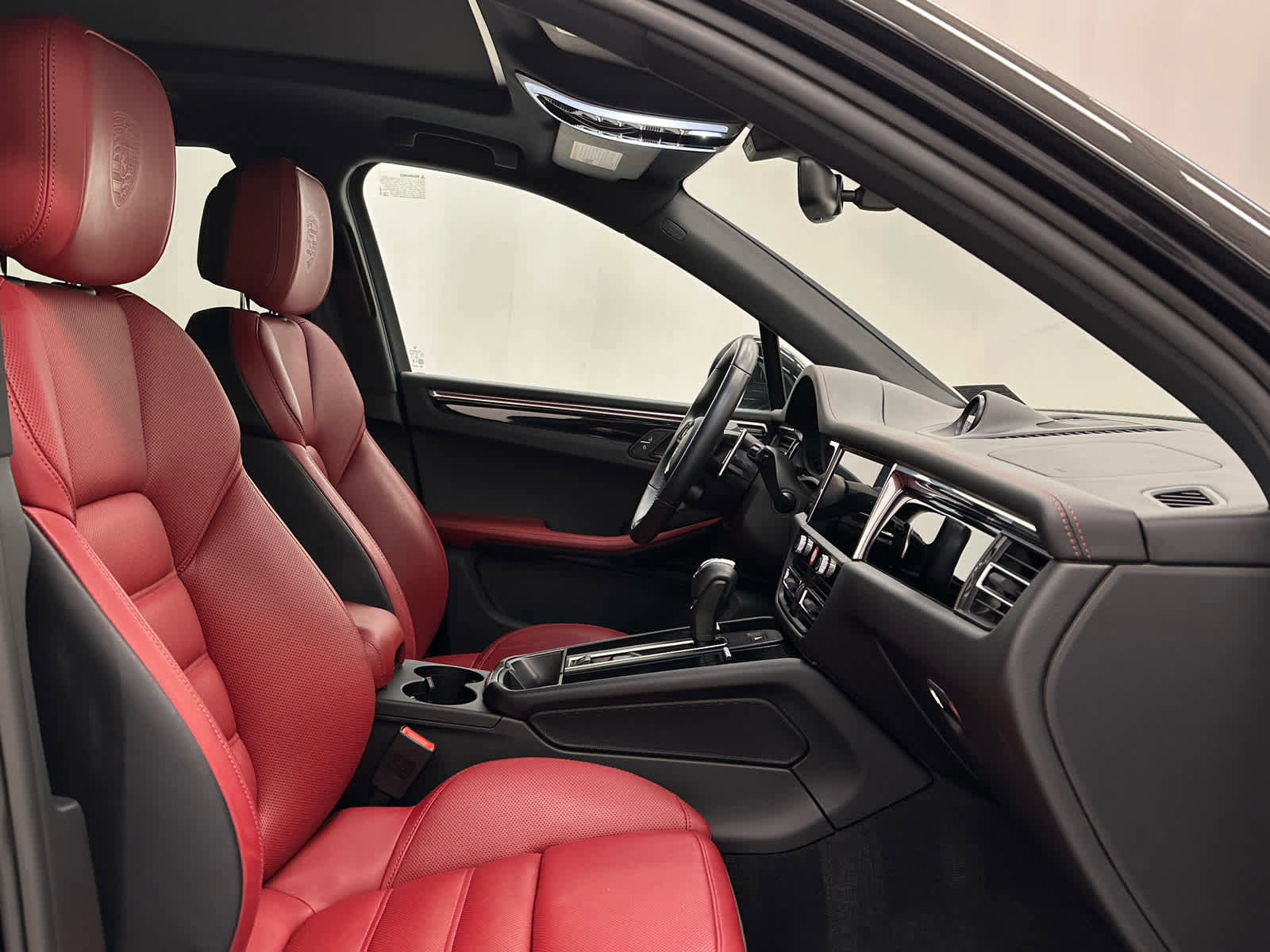 Used 2024 Porsche Macan S image 18