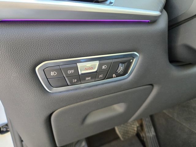 Used 2021 BMW X7 xDrive40i w/ Premium Package image 22