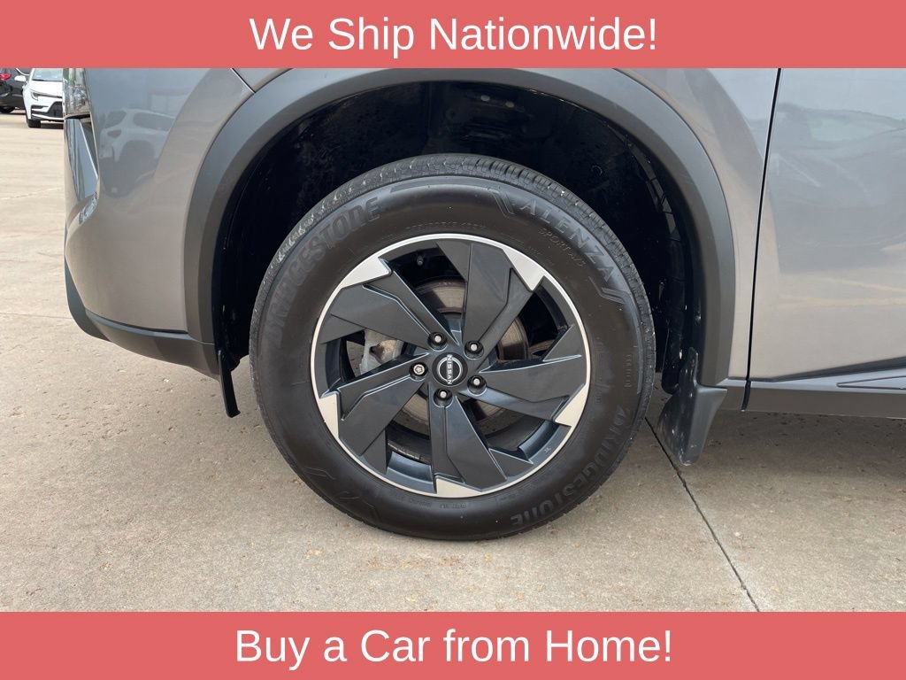 Used 2025 Nissan Rogue SV AWD/4WD image 15